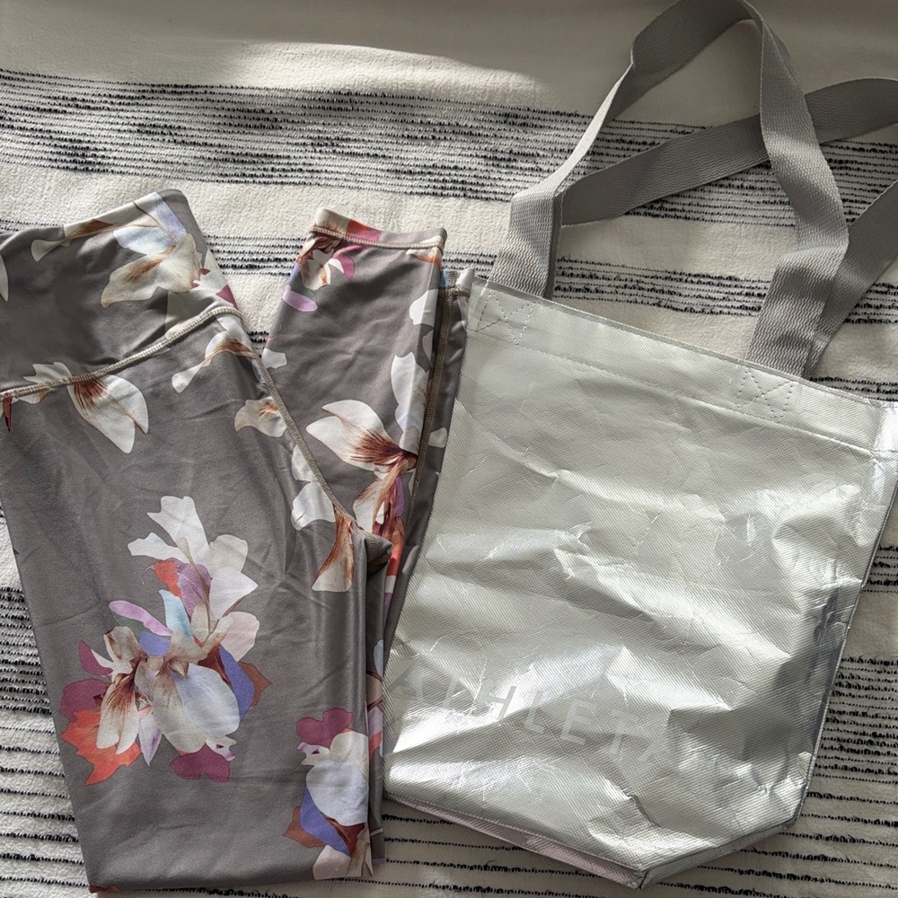 Athleta Floral Leggings - Small